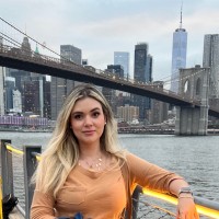 Monique Veronese Guedes Costa