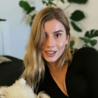 Karolína Schönová