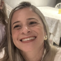 Adriana Neves
