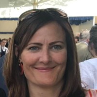Lynda Bate Mlibf Dipaf/Pdipbf