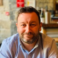 Graeme Holmes