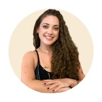 Larissa Loponte Feijó