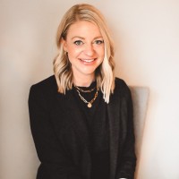 Miranda Ledvina, Phr