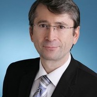 Dr. Alexander Kaya