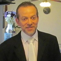 Robert Tinder