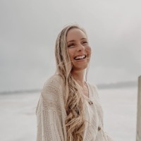 Taylor Leonard