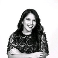 María Laura Henríquez M.
