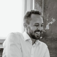Oliver Akeret