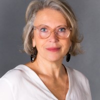 Dr. Iris-Daniela Auerbach