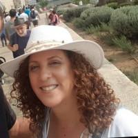 מוניקה קבריט