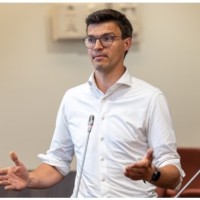 Teunjan Van Ooijen