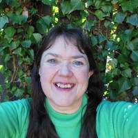 Lorraine Clay