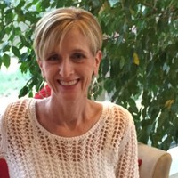 Julie Spanos