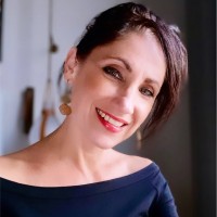 Manuela M C