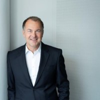 Uwe Holzer