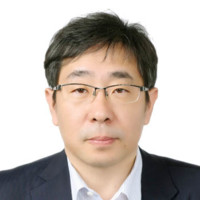 김용욱