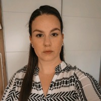 Tina Tušek
