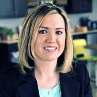 Nicole Pett