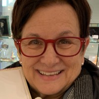 SUZANNE LEVIN-LAPIDES