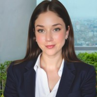 Solange Antoanette Cáceres Vela