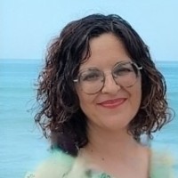 ELENA GOMEZ MARTINEZ