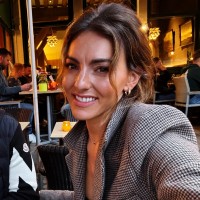 Elizabeth Roberts (Page)