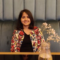 Dr Shruthi M R