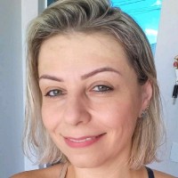 Ana Cláudia Lucckiari Peres