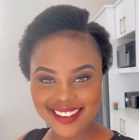 Nomzamo Mandabane