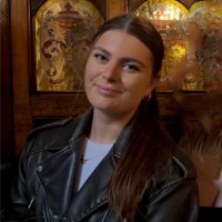 Laura Hunt