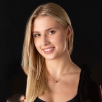 Nadya Yanova