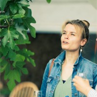 Julie De Leeuw