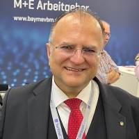 Dr. Matthias Schuchardt