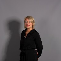 Claudia Schöne