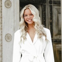 Claire Schultz