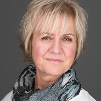 Lynda Pare