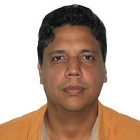 Jose G Guitian V