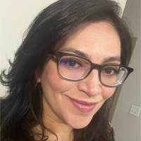 Gloria Constante, Mba