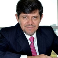 Dr. Raúl Valencia Del Toro