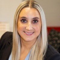 Amanda Michetti, Mba