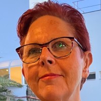Astrid Bool - Damen