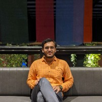 omik babariya