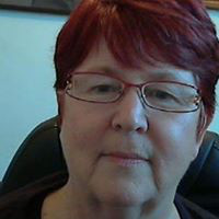Paula Lowe