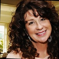 Eileen Dillon