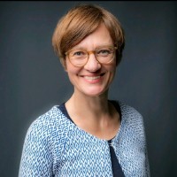 Dr. Alexandra Joos
