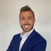 Rubén González