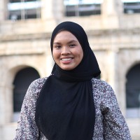 Nur Qamarina