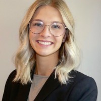 Nicki Van Bakel