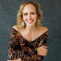 Julie - Home Mcdonald-Lundgren