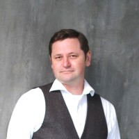 Ivan L.